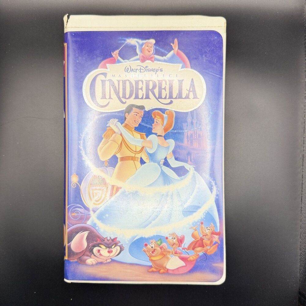 Walt Disney Home Video Cinderella VHS Masterpiece Collection (1950) G NTSC